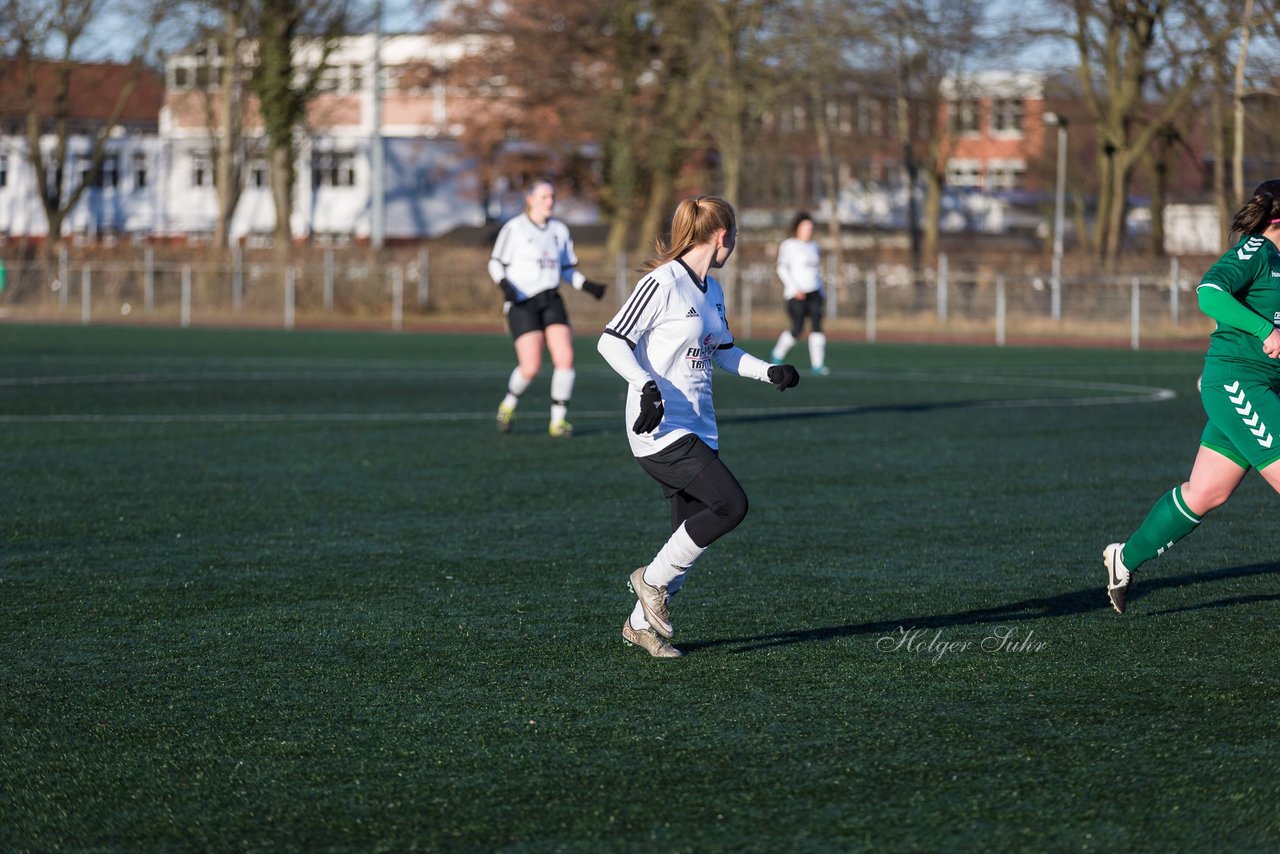 Bild 132 - Frauen SG Holstein Sued - SV Gruenweiss-Siebenbaeumen : Ergebnis: 0:2